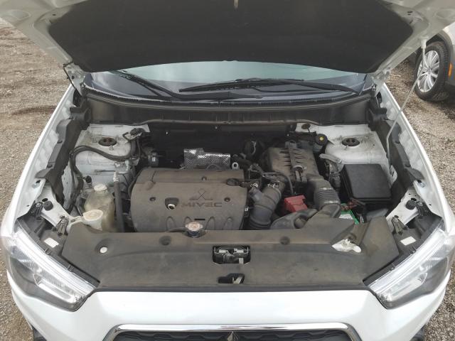 Photo 6 VIN: 4A4AR3AU1FE041240 - MITSUBISHI OUTLANDER 