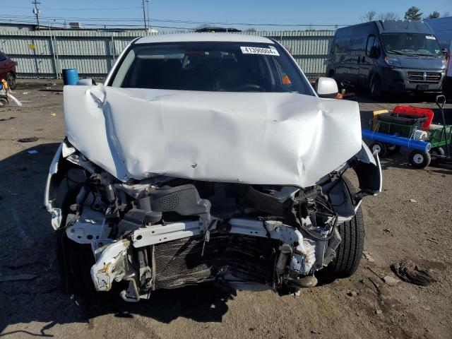 Photo 4 VIN: 4A4AR3AU2FE002656 - MITSUBISHI OUTLANDER 