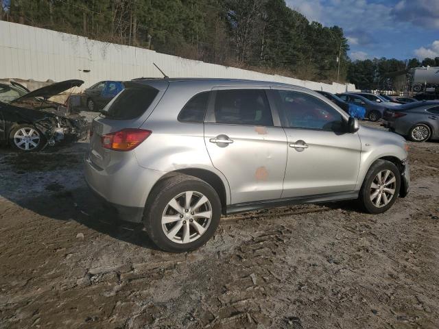 Photo 2 VIN: 4A4AR3AU3DE002940 - MITSUBISHI OUTLANDER 