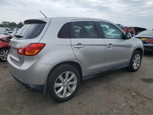 Photo 2 VIN: 4A4AR3AU3EE013678 - MITSUBISHI OUTLANDER 