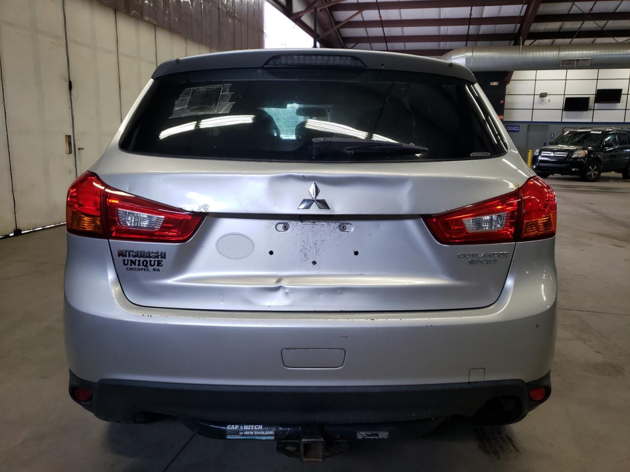 Photo 5 VIN: 4A4AR3AU4EE031882 - MITSUBISHI OUTLANDER 