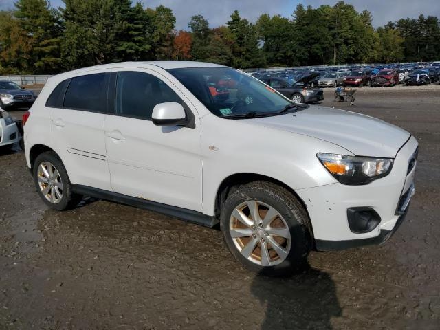 Photo 3 VIN: 4A4AR3AU5FE034548 - MITSUBISHI OUTLANDER 