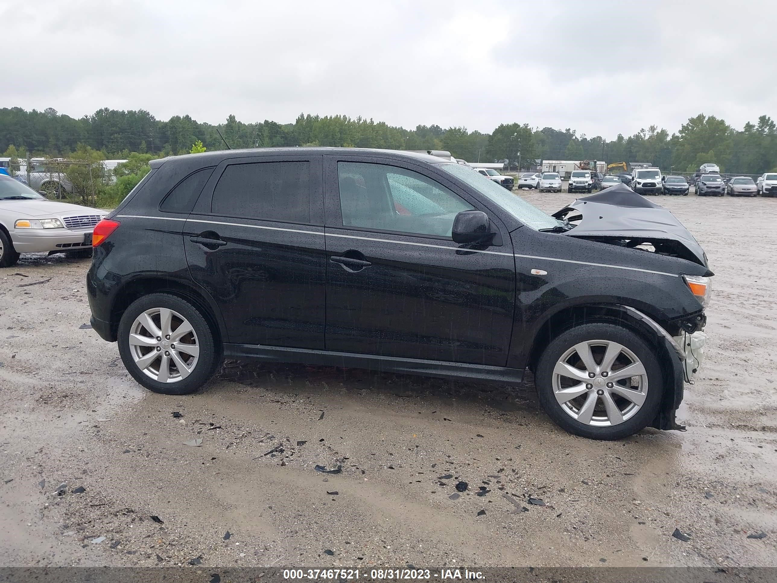 Photo 12 VIN: 4A4AR3AU6FE017449 - MITSUBISHI OUTLANDER 