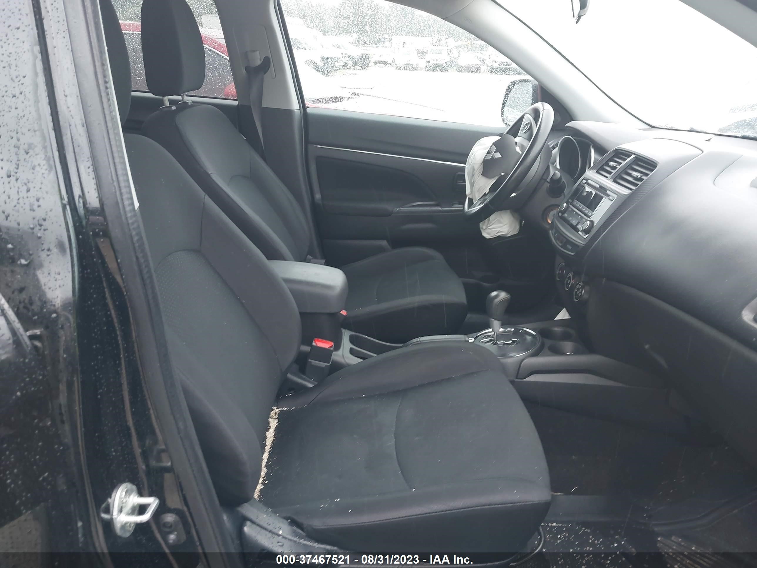 Photo 4 VIN: 4A4AR3AU6FE017449 - MITSUBISHI OUTLANDER 