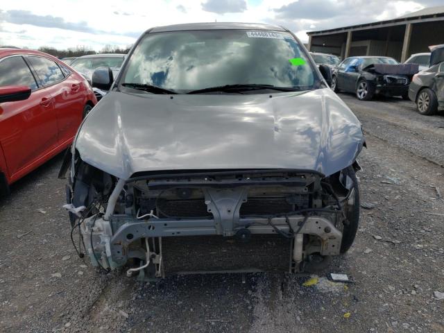 Photo 4 VIN: 4A4AR3AU6FE055179 - MITSUBISHI OUTLANDER 