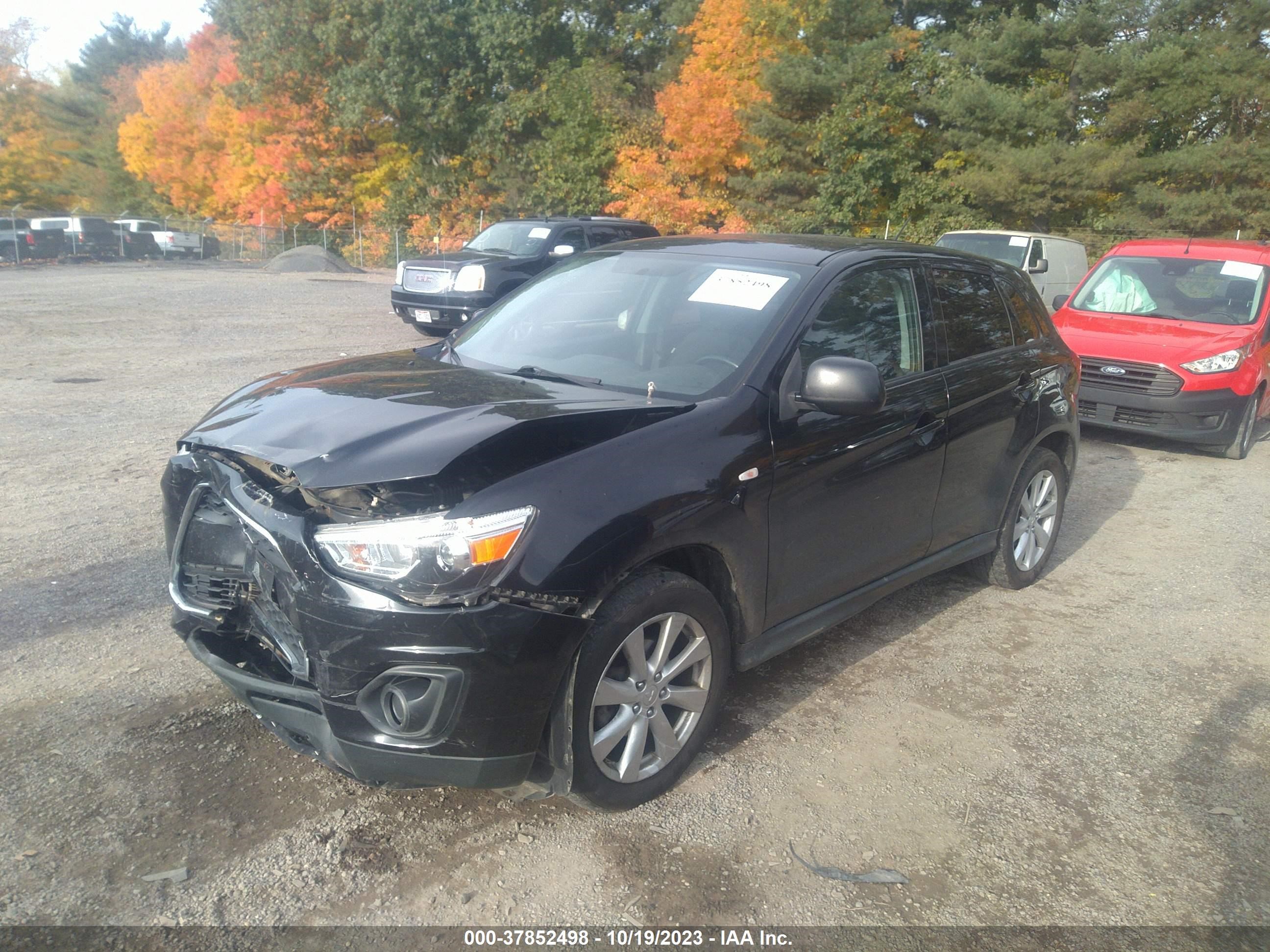 Photo 1 VIN: 4A4AR3AU8EE013742 - MITSUBISHI OUTLANDER 