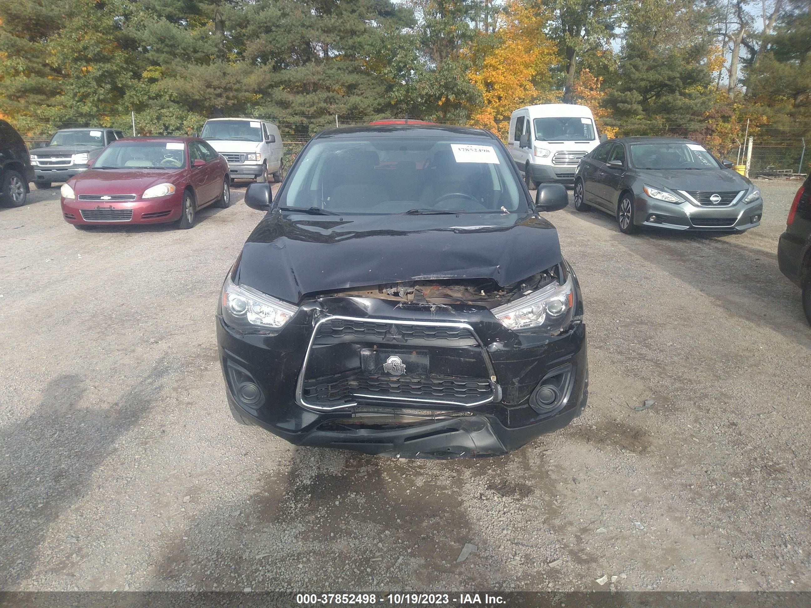 Photo 11 VIN: 4A4AR3AU8EE013742 - MITSUBISHI OUTLANDER 