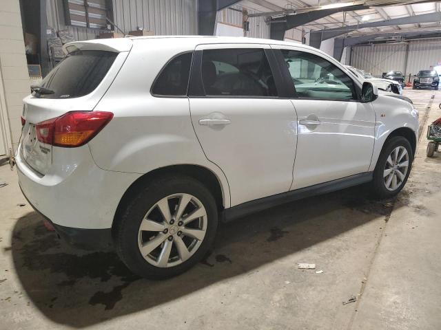 Photo 2 VIN: 4A4AR3AU8FE061193 - MITSUBISHI OUTLANDER 