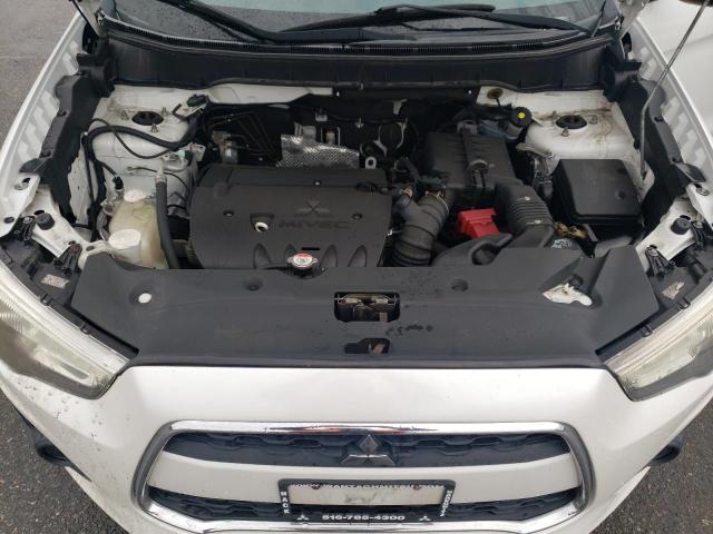 Photo 10 VIN: 4A4AR3AUXEE018988 - MITSUBISHI OUTLANDER 