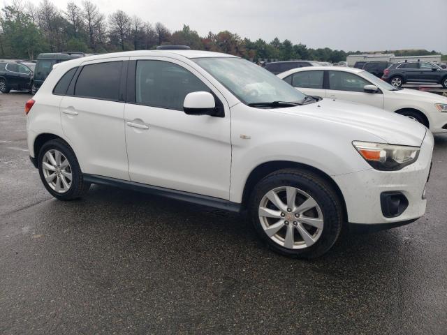 Photo 3 VIN: 4A4AR3AUXEE018988 - MITSUBISHI OUTLANDER 