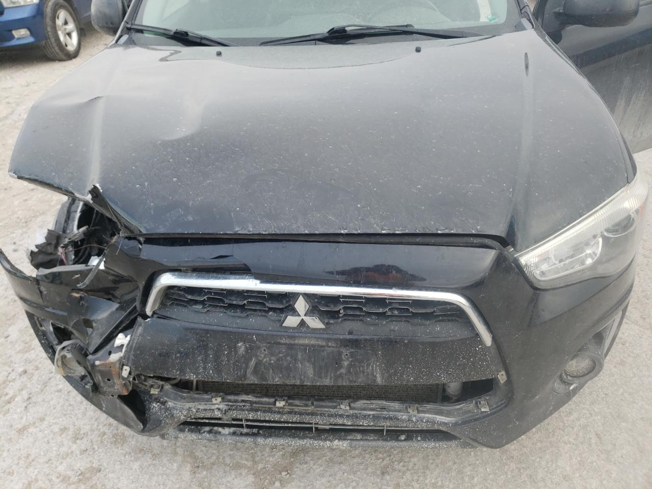 Photo 10 VIN: 4A4AR3AUXEE029294 - MITSUBISHI OUTLANDER 