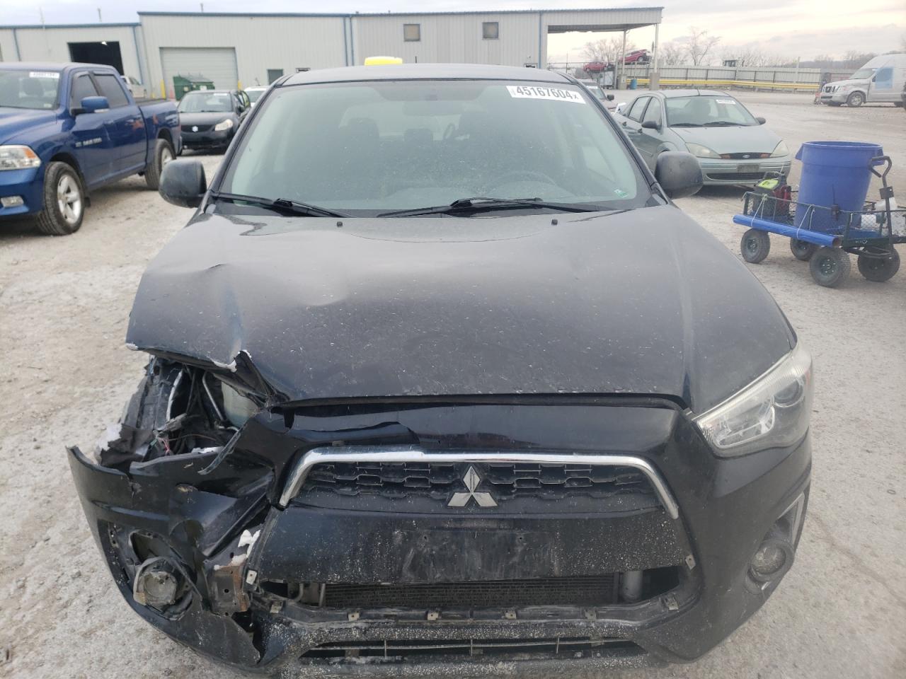 Photo 4 VIN: 4A4AR3AUXEE029294 - MITSUBISHI OUTLANDER 