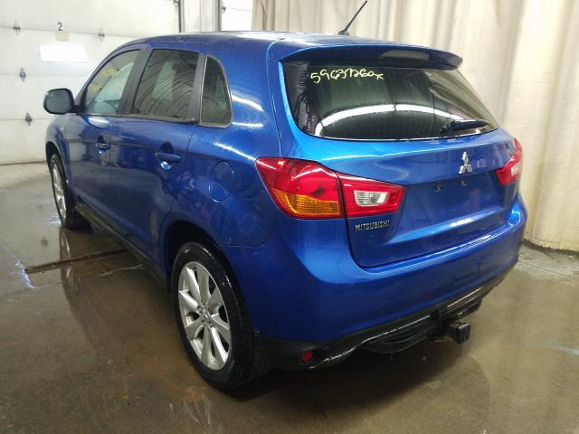 Photo 2 VIN: 4A4AR3AUXFE005739 - MITSUBISHI OUTLANDER 