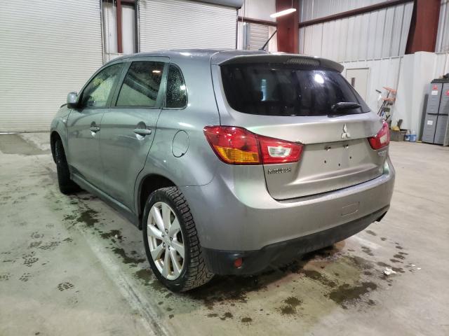 Photo 2 VIN: 4A4AR3AUXFE011749 - MITSUBISHI OUTLANDER 