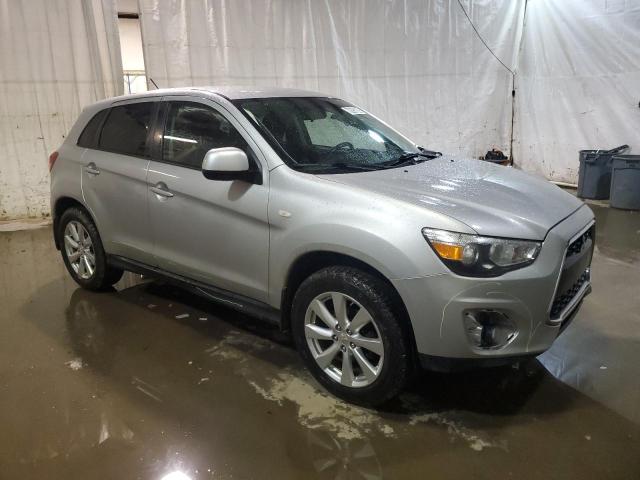 Photo 3 VIN: 4A4AR3AW8FE030186 - MITSUBISHI OUTLANDER 