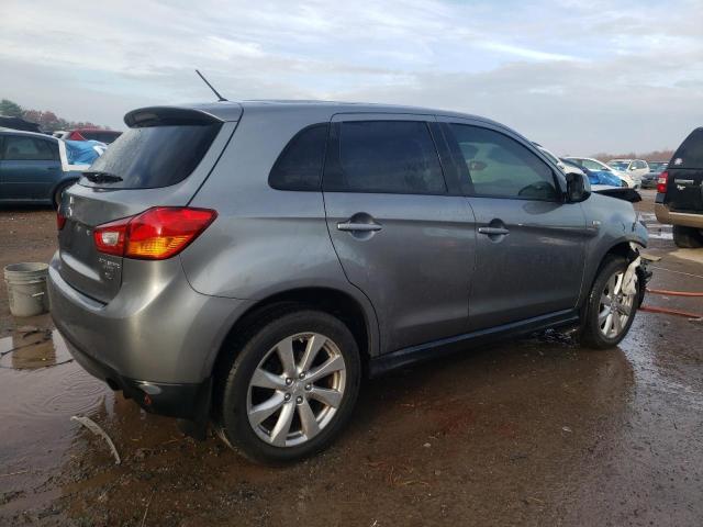 Photo 2 VIN: 4A4AR3AWXFE061102 - MITSUBISHI OUTLANDER 