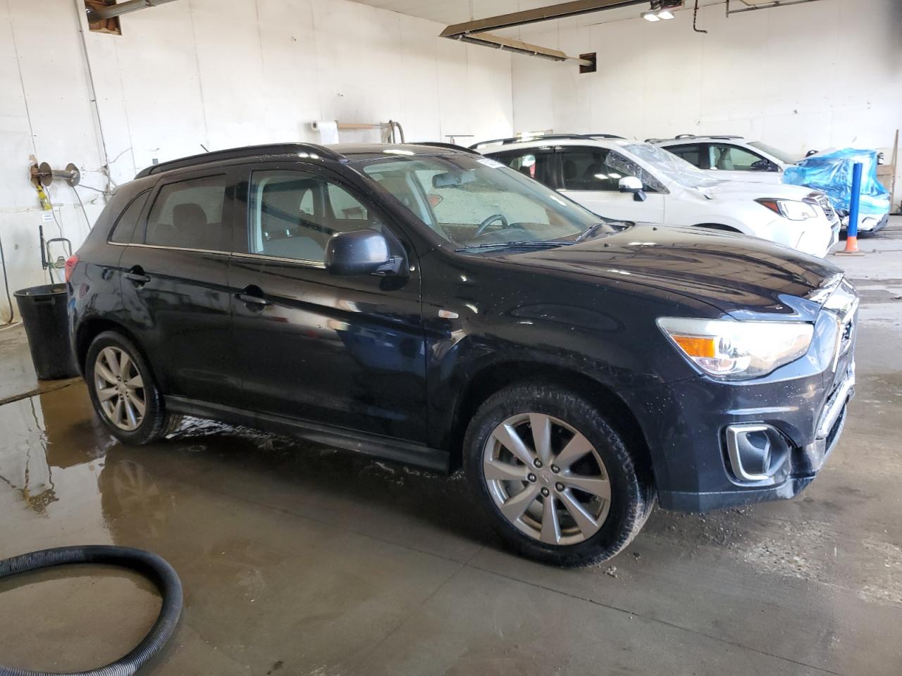 Photo 3 VIN: 4A4AR4AU0DE003484 - MITSUBISHI OUTLANDER 