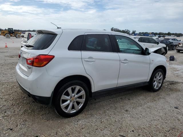 Photo 2 VIN: 4A4AR4AU0FE004976 - MITSUBISHI OUTLANDER 