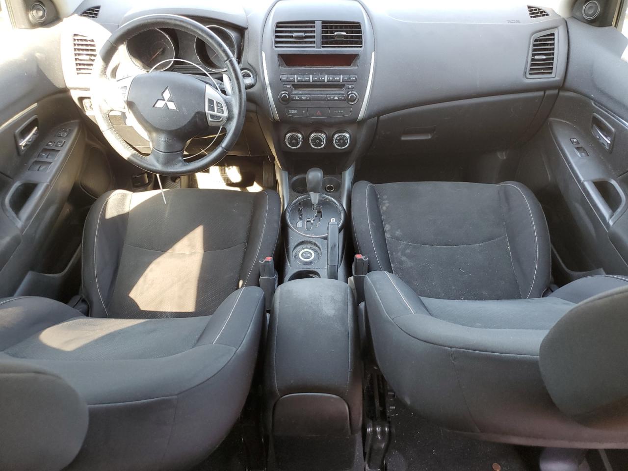 Photo 7 VIN: 4A4AR4AU1DE015059 - MITSUBISHI OUTLANDER 