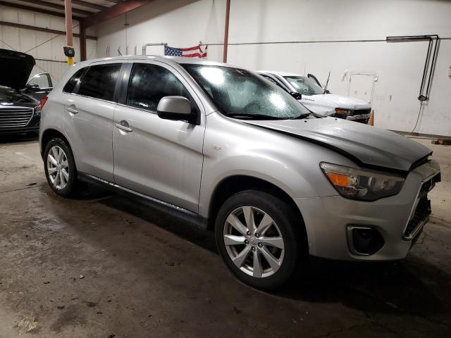 Photo 3 VIN: 4A4AR4AU4EE031483 - MITSUBISHI OUTLANDER 