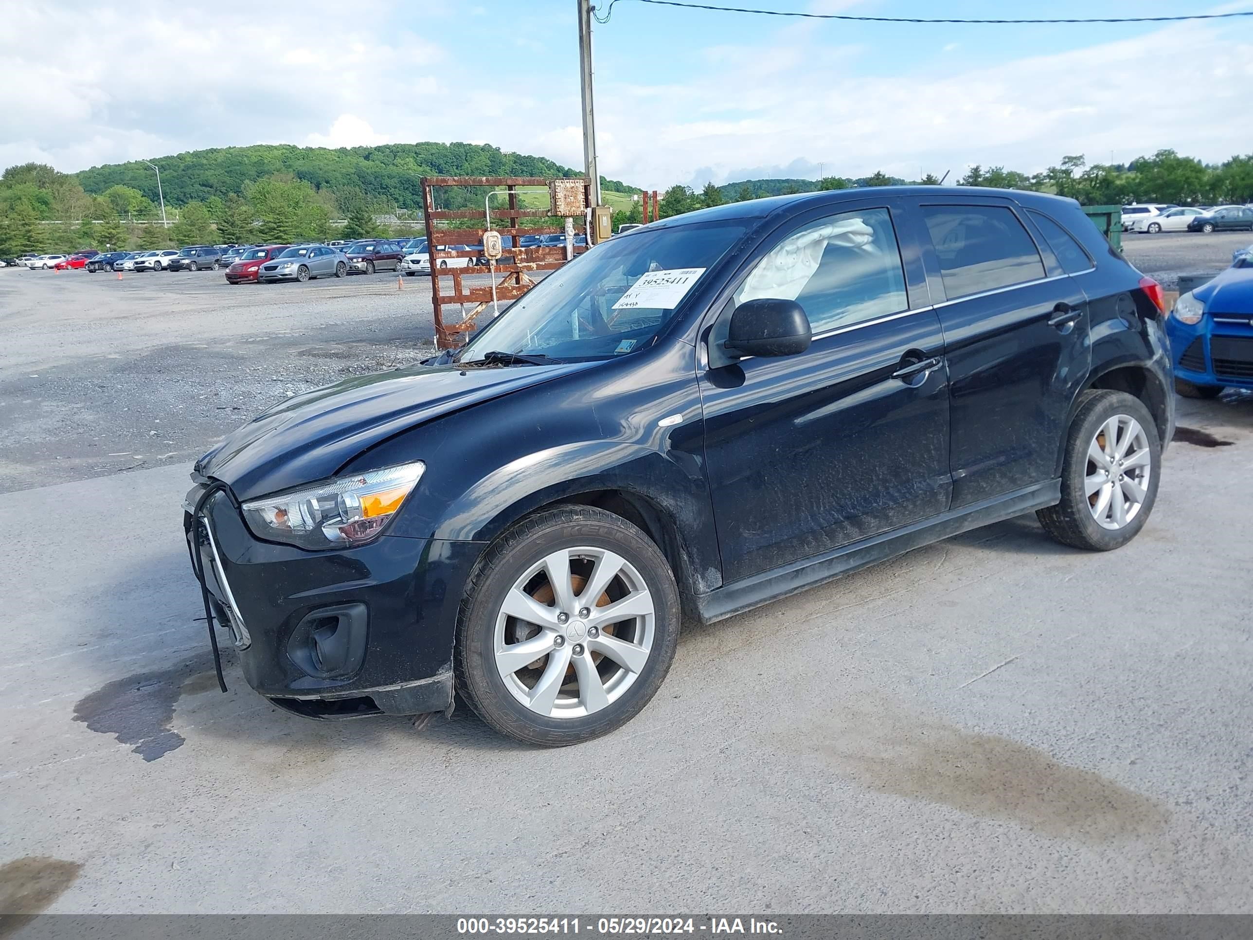 Photo 1 VIN: 4A4AR4AU5EE023599 - MITSUBISHI OUTLANDER 