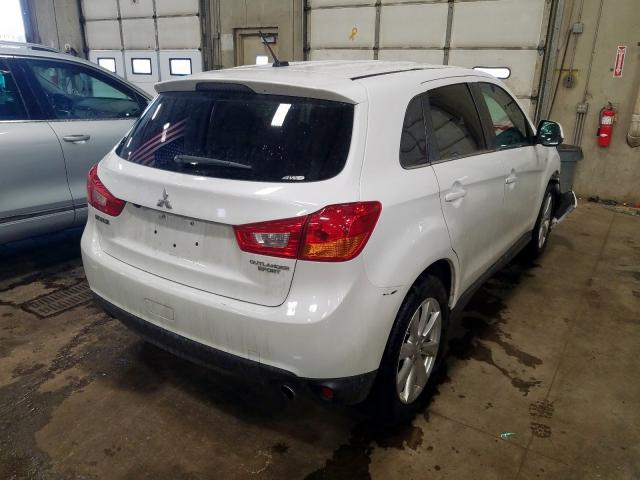 Photo 3 VIN: 4A4AR4AU5EE032903 - MITSUBISHI OUTLANDER 