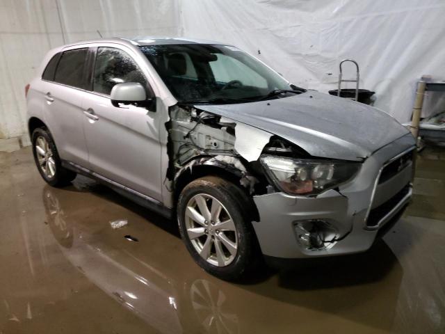 Photo 3 VIN: 4A4AR4AU6EE029640 - MITSUBISHI OUTLANDER 