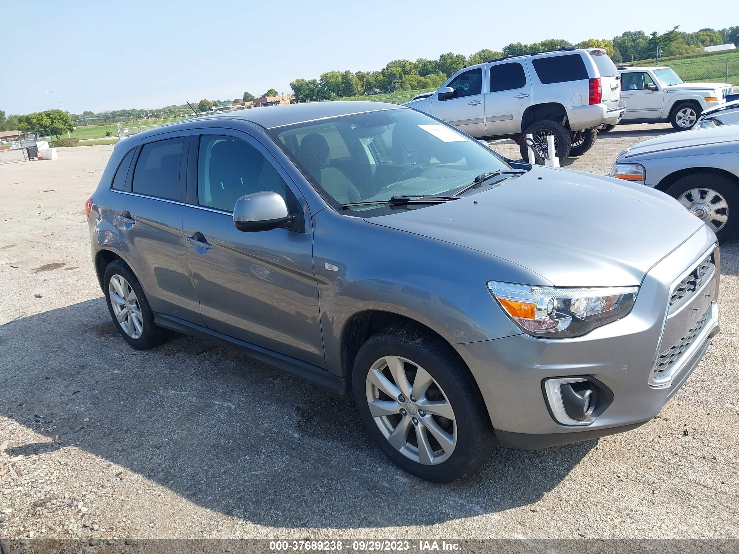 Photo 0 VIN: 4A4AR4AU9FE010999 - MITSUBISHI OUTLANDER 