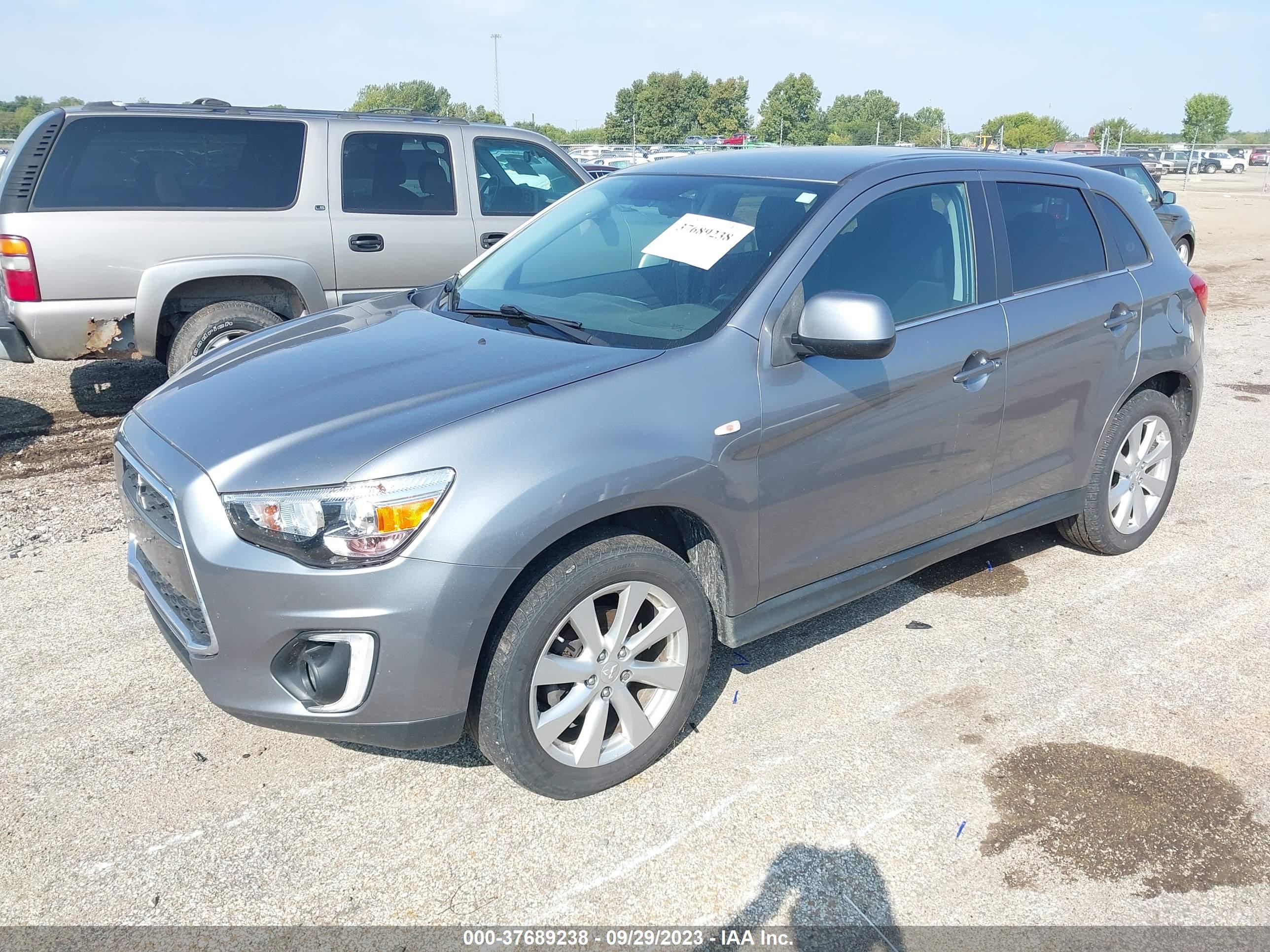 Photo 1 VIN: 4A4AR4AU9FE010999 - MITSUBISHI OUTLANDER 