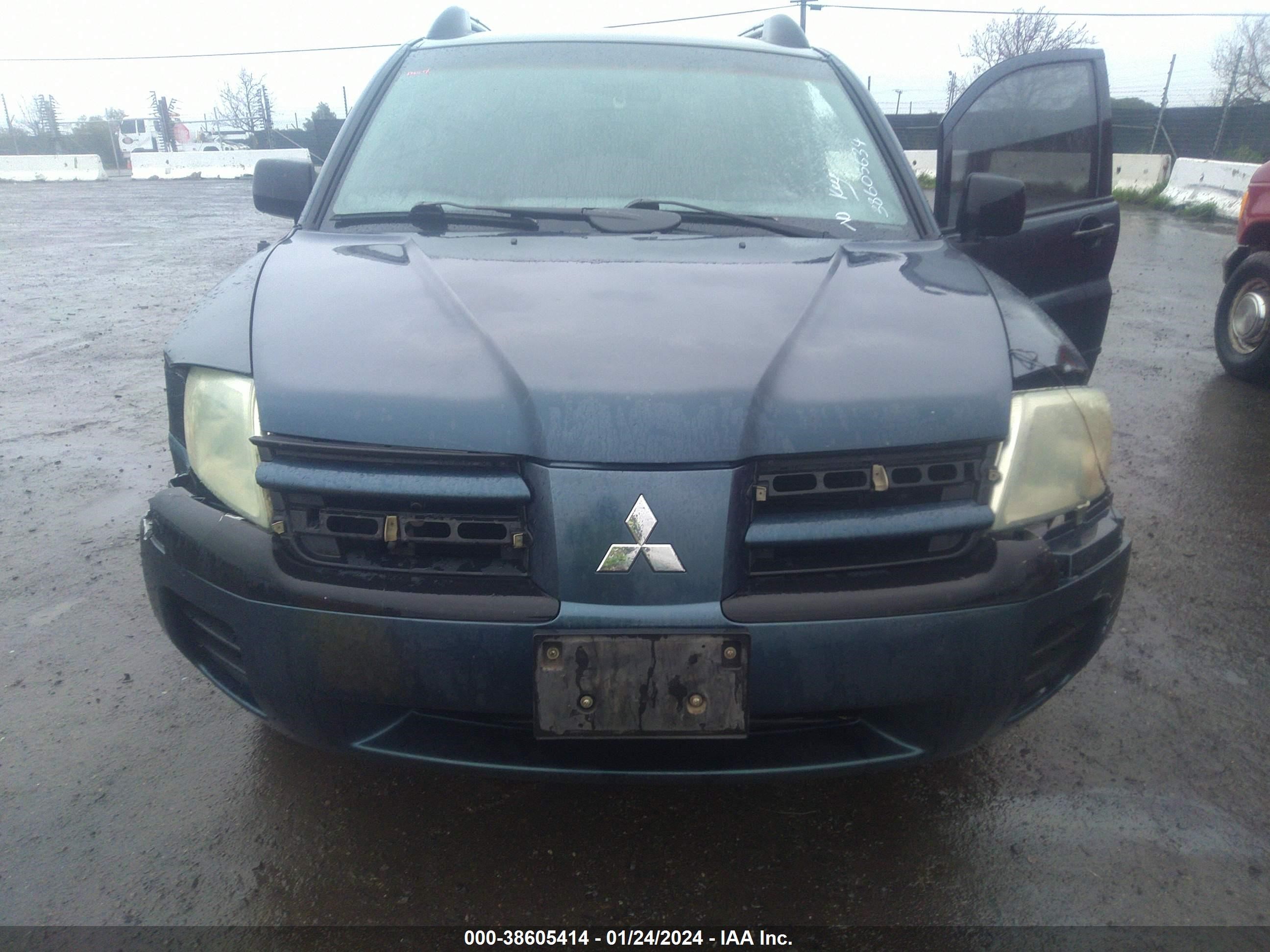 Photo 5 VIN: 4A4MM21S14E024360 - MITSUBISHI ENDEAVOR 