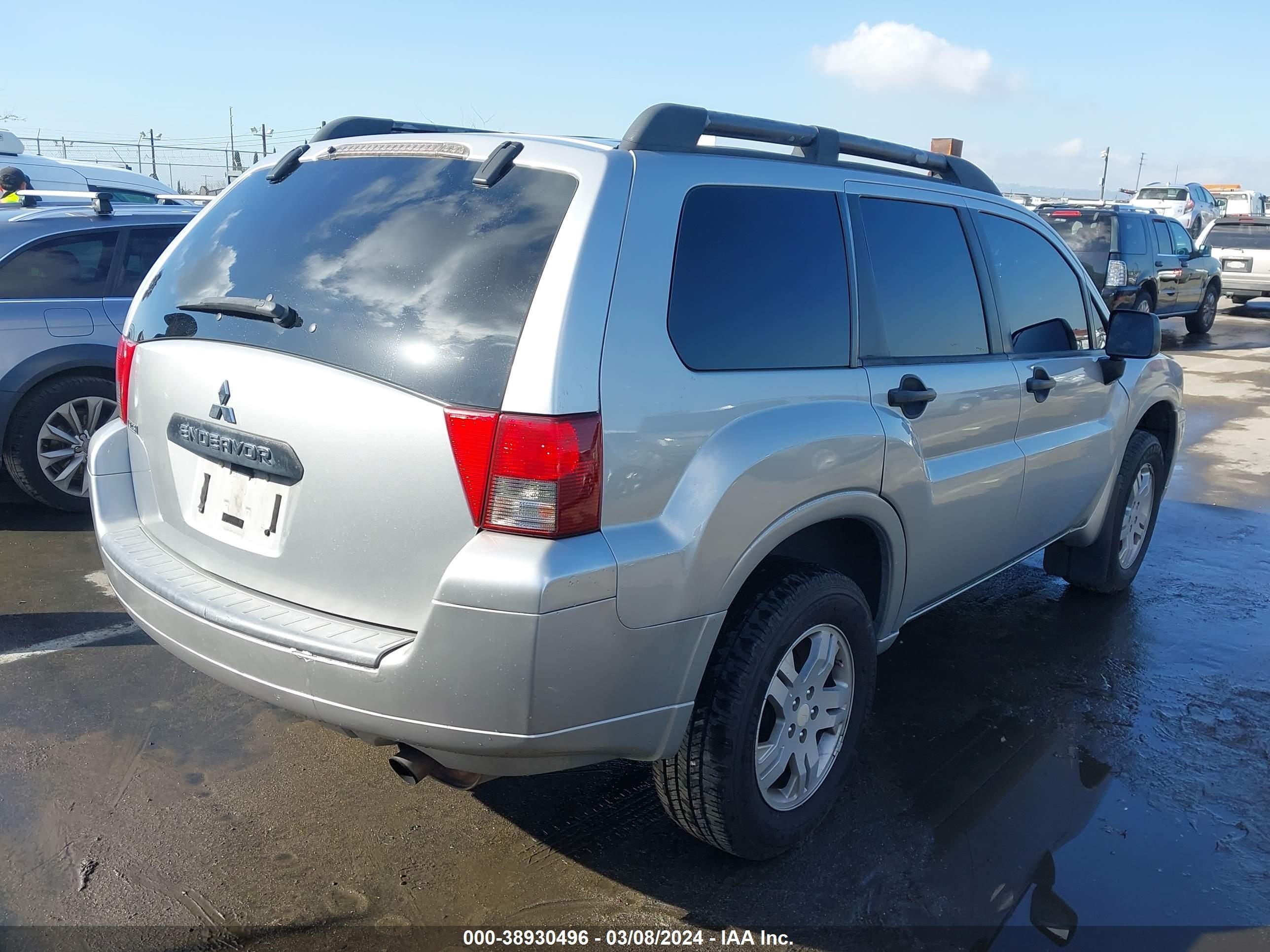 Photo 3 VIN: 4A4MM21S48E039960 - MITSUBISHI ENDEAVOR 