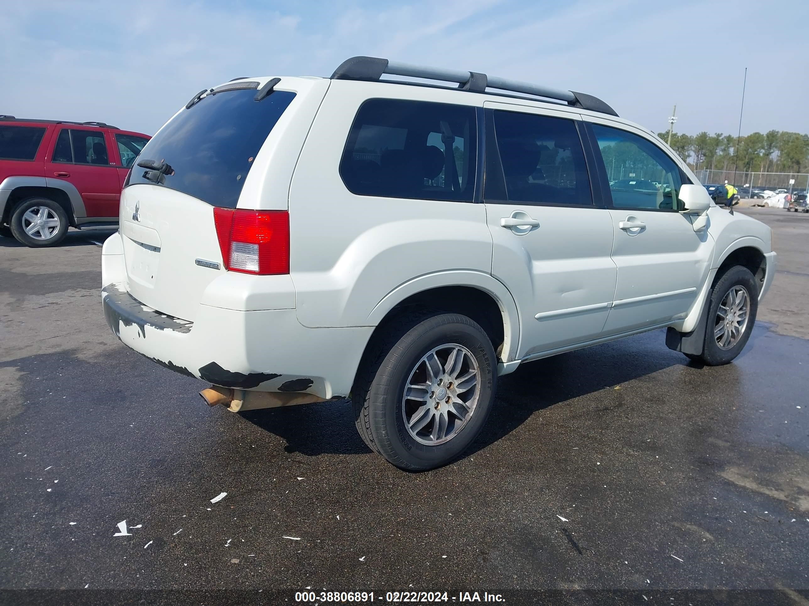 Photo 3 VIN: 4A4MM41S34E015705 - MITSUBISHI ENDEAVOR 