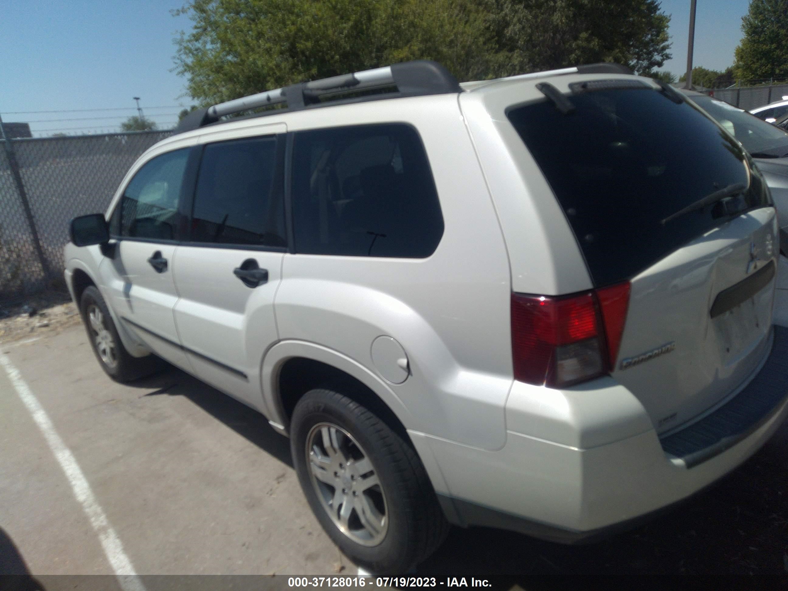 Photo 2 VIN: 4A4MN21S76E069111 - MITSUBISHI ENDEAVOR 