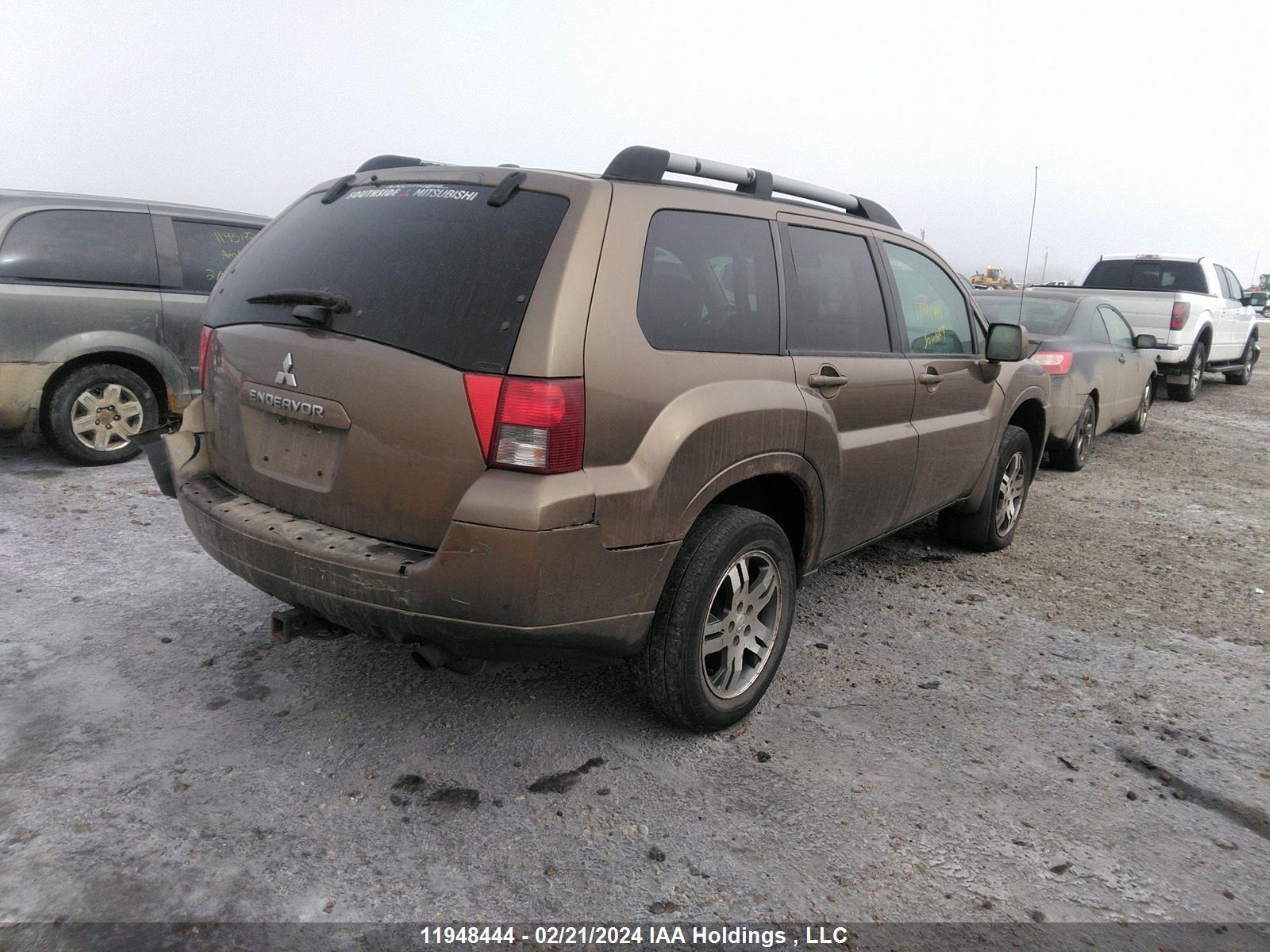 Photo 3 VIN: 4A4MN31S78E604088 - MITSUBISHI ENDEAVOR 