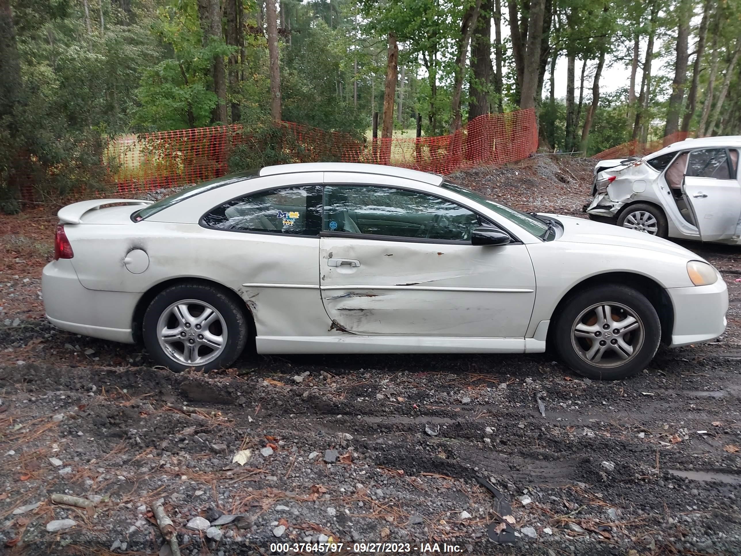 Photo 12 VIN: 4B3AG42G13E199794 - DODGE STRATUS 