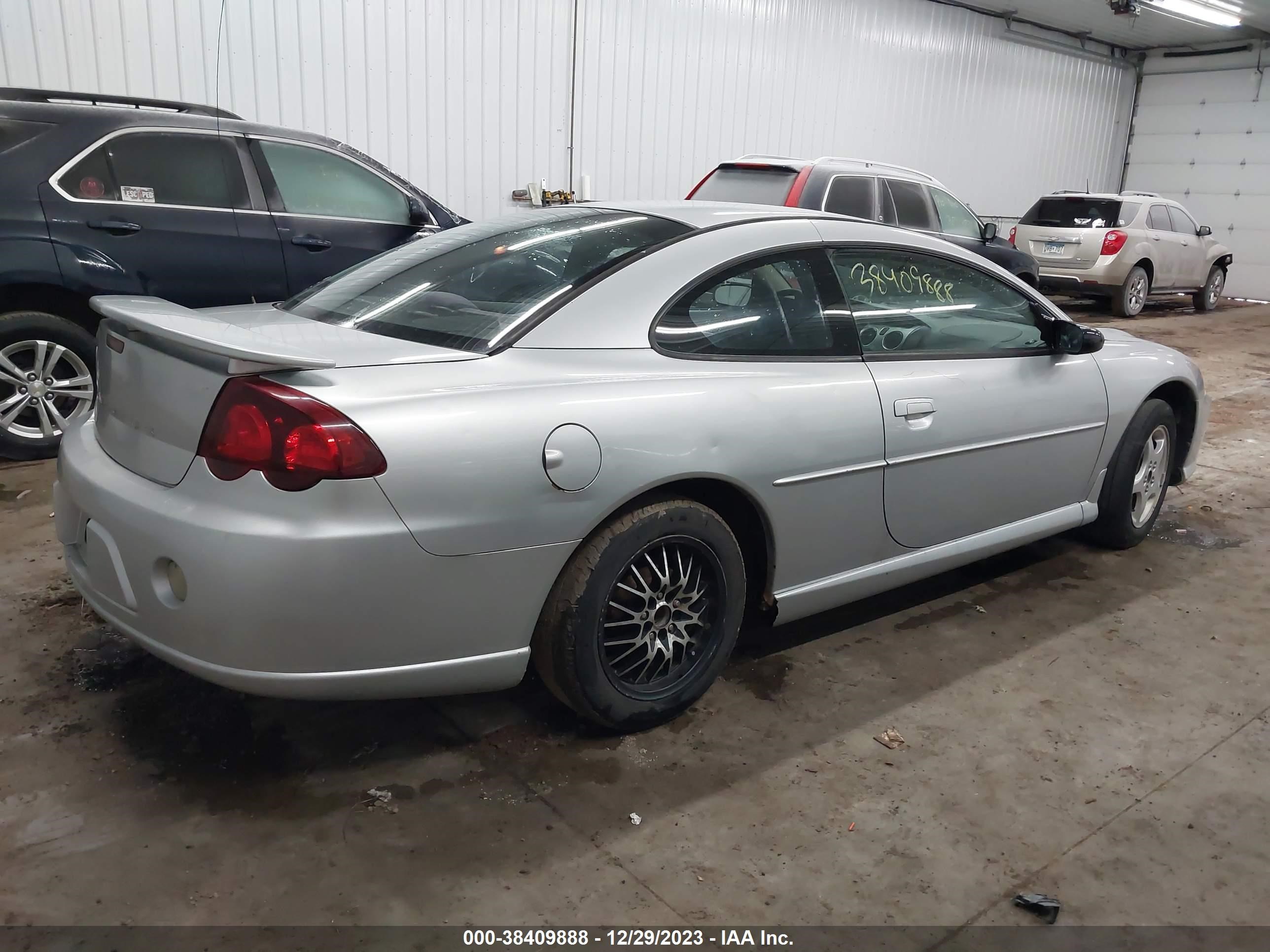 Photo 3 VIN: 4B3AG42G44E140238 - DODGE STRATUS 