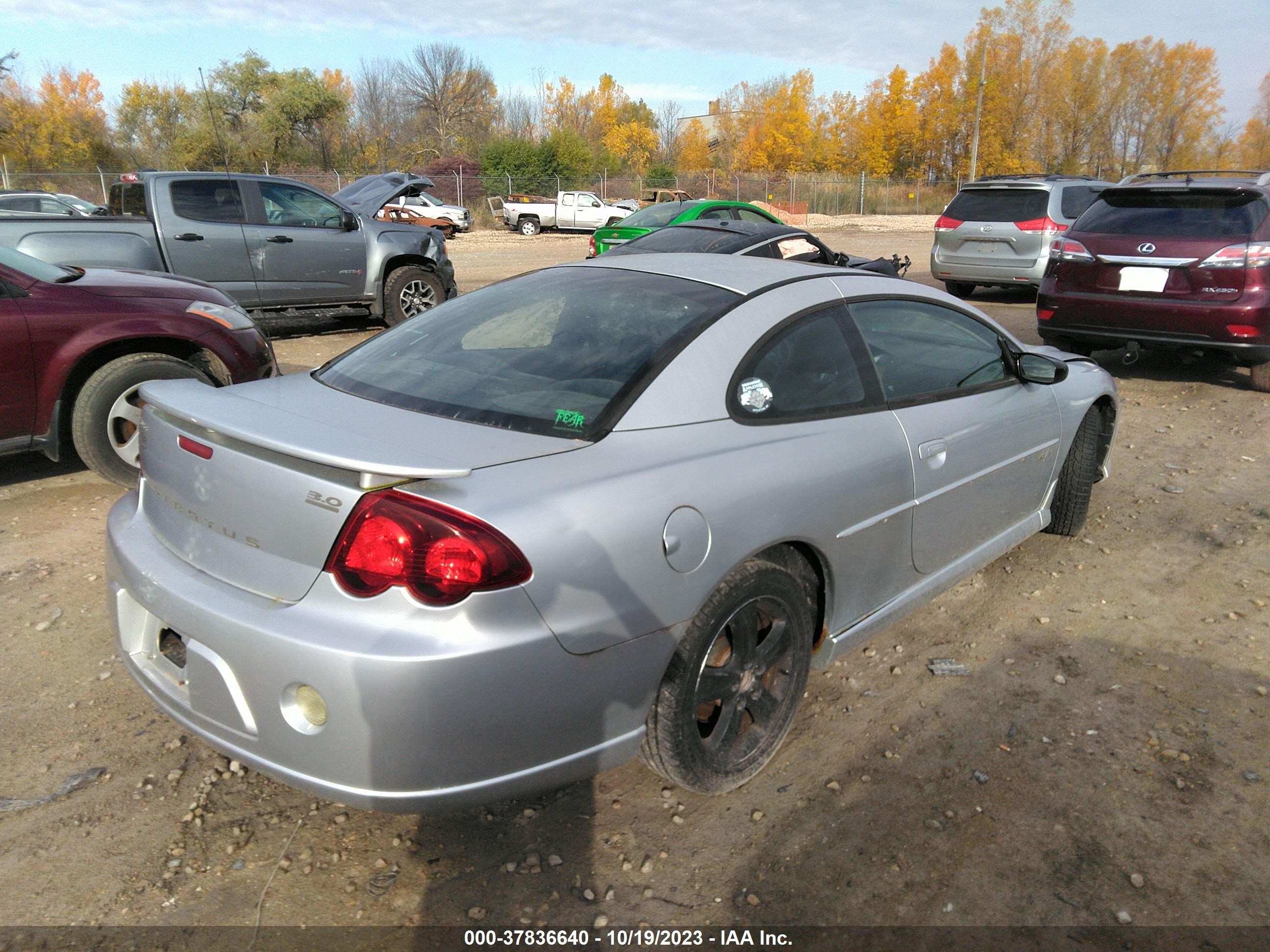 Photo 3 VIN: 4B3AG52H04E128358 - DODGE STRATUS 