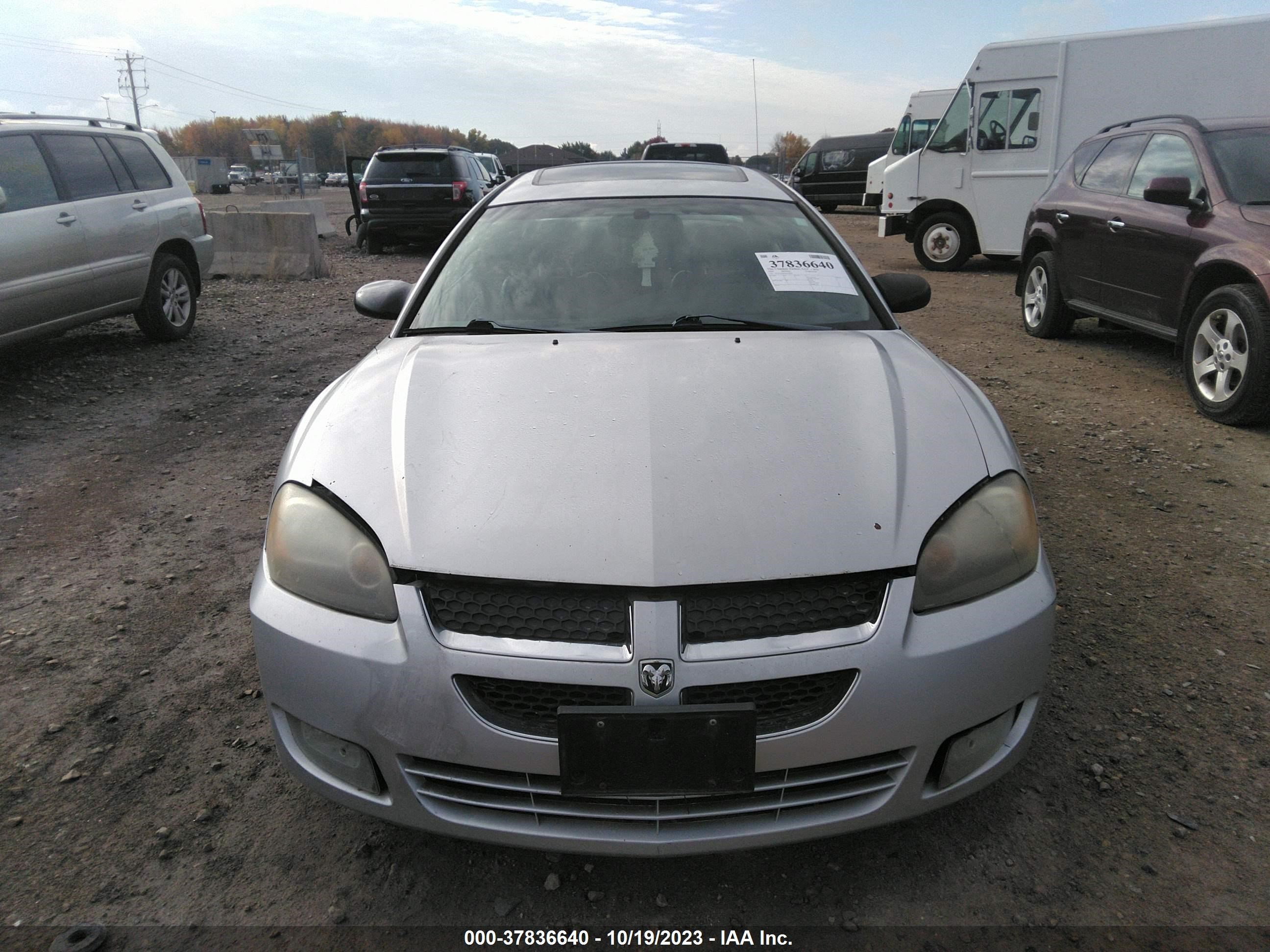 Photo 5 VIN: 4B3AG52H04E128358 - DODGE STRATUS 