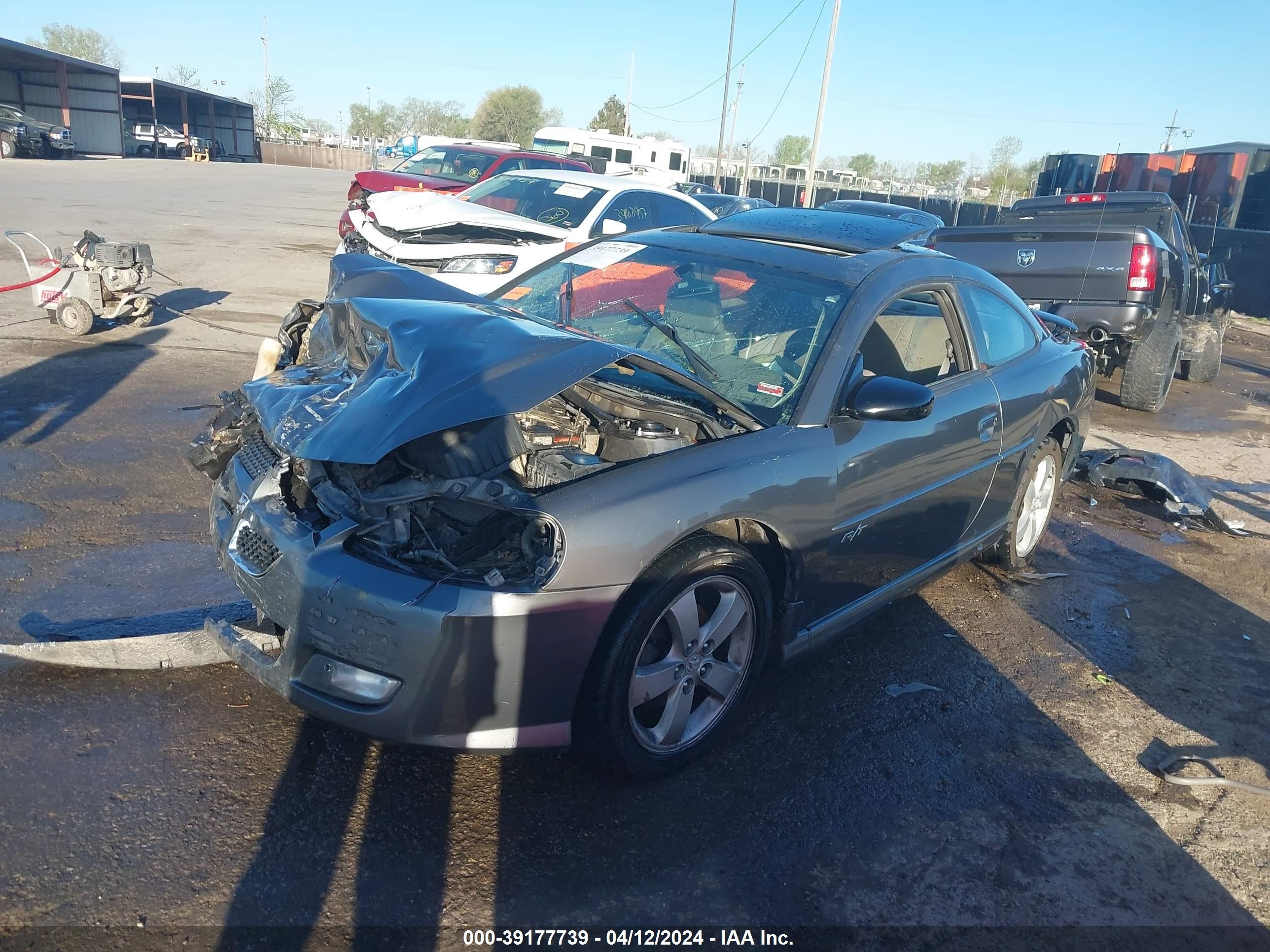 Photo 1 VIN: 4B3AG52HX5E025949 - DODGE STRATUS 