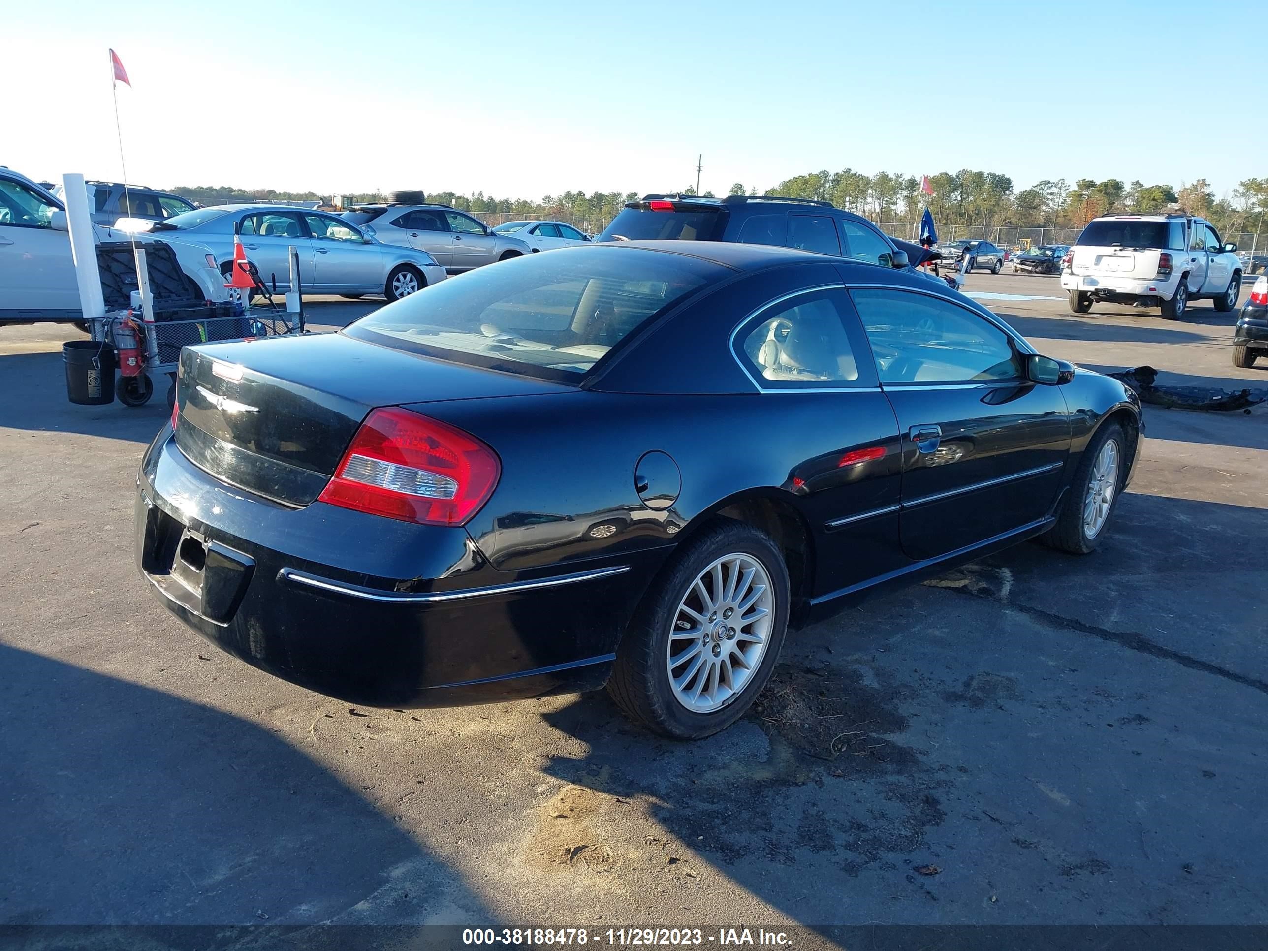 Photo 3 VIN: 4C3AG52H45E018000 - CHRYSLER SEBRING 