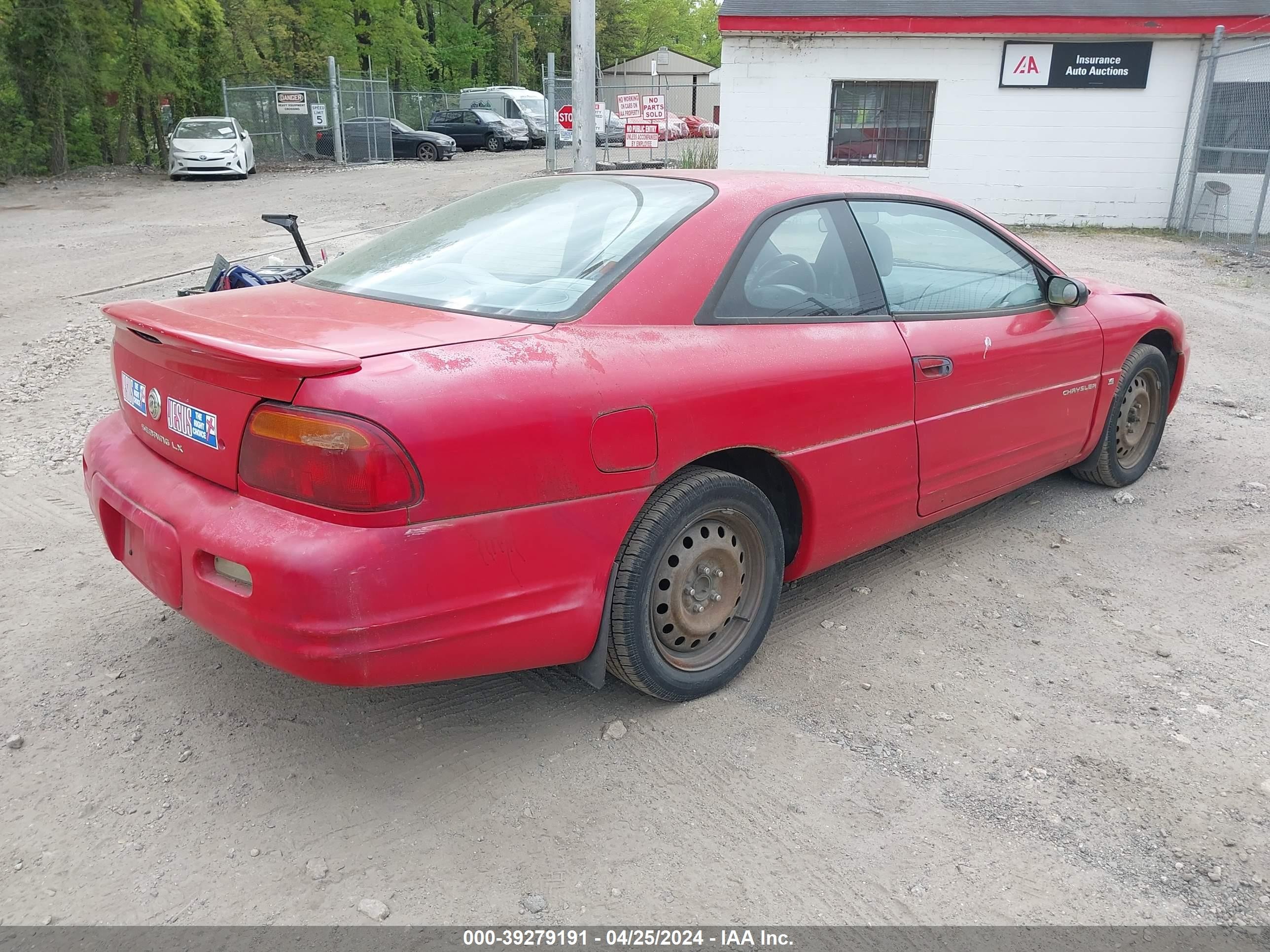 Photo 3 VIN: 4C3AU42N0YE073976 - CHRYSLER SEBRING 