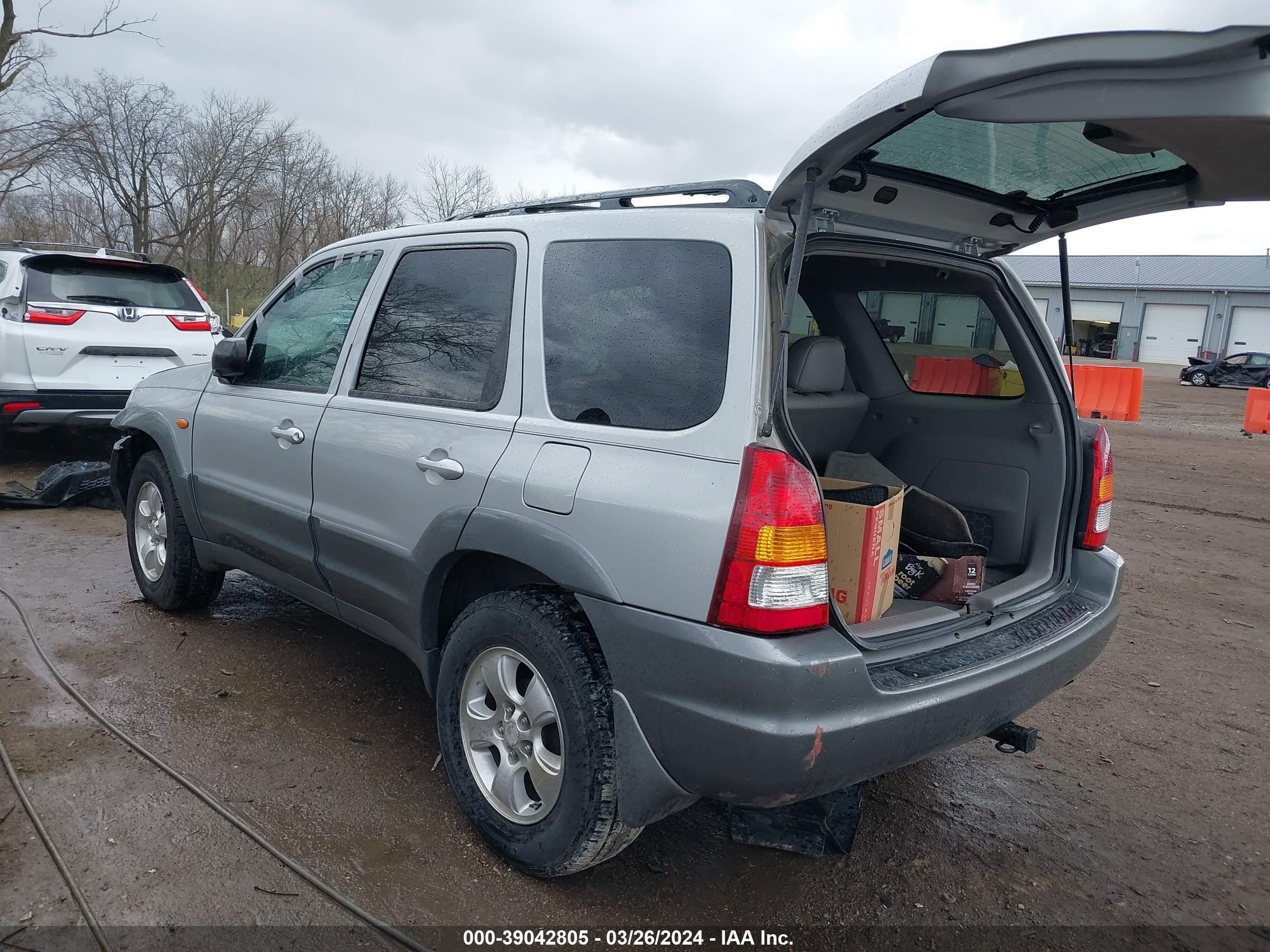 Photo 2 VIN: 4F2CU08132KM17344 - MAZDA TRIBUTE 