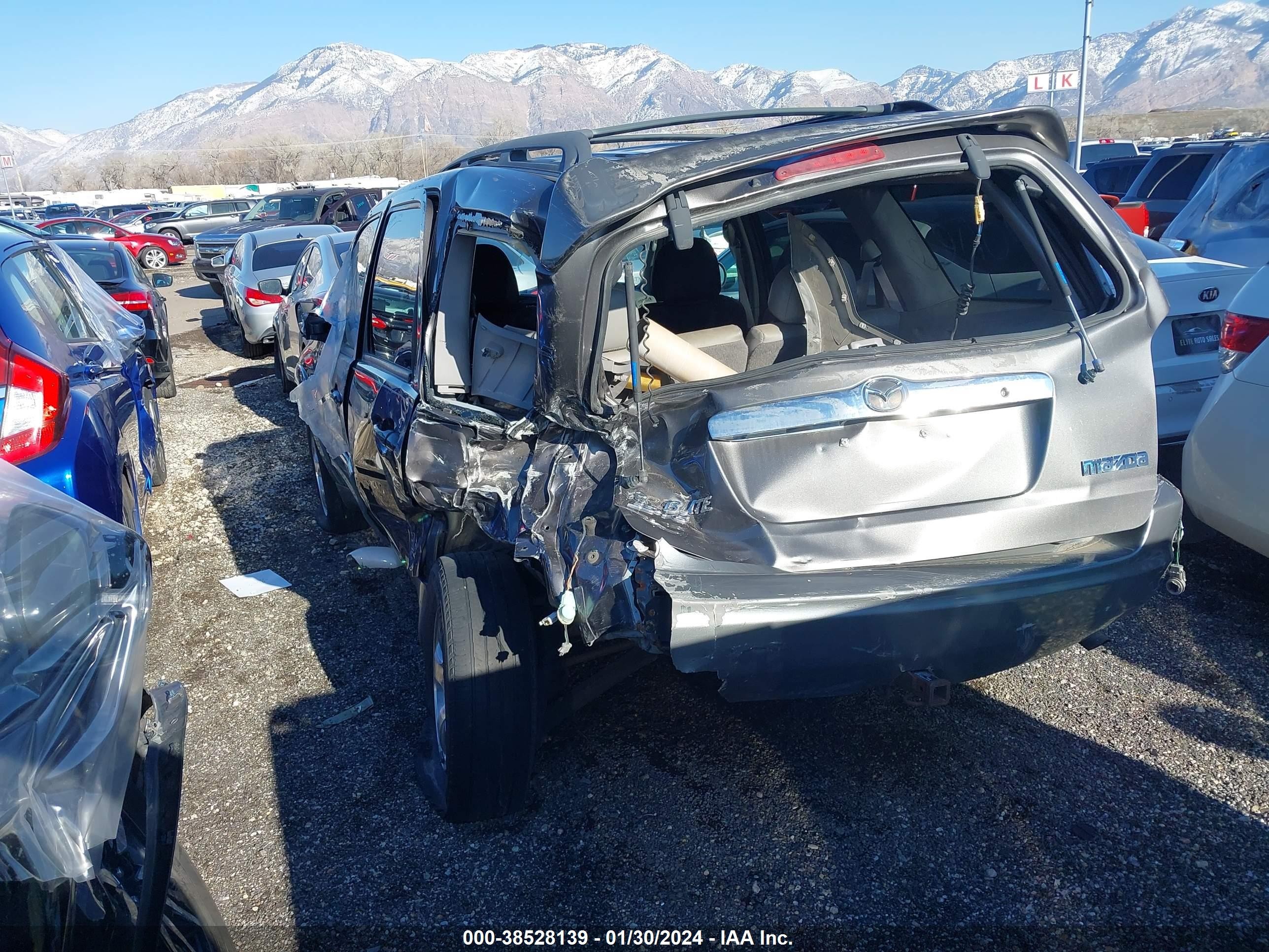 Photo 3 VIN: 4F2CU08162KM49589 - MAZDA TRIBUTE 