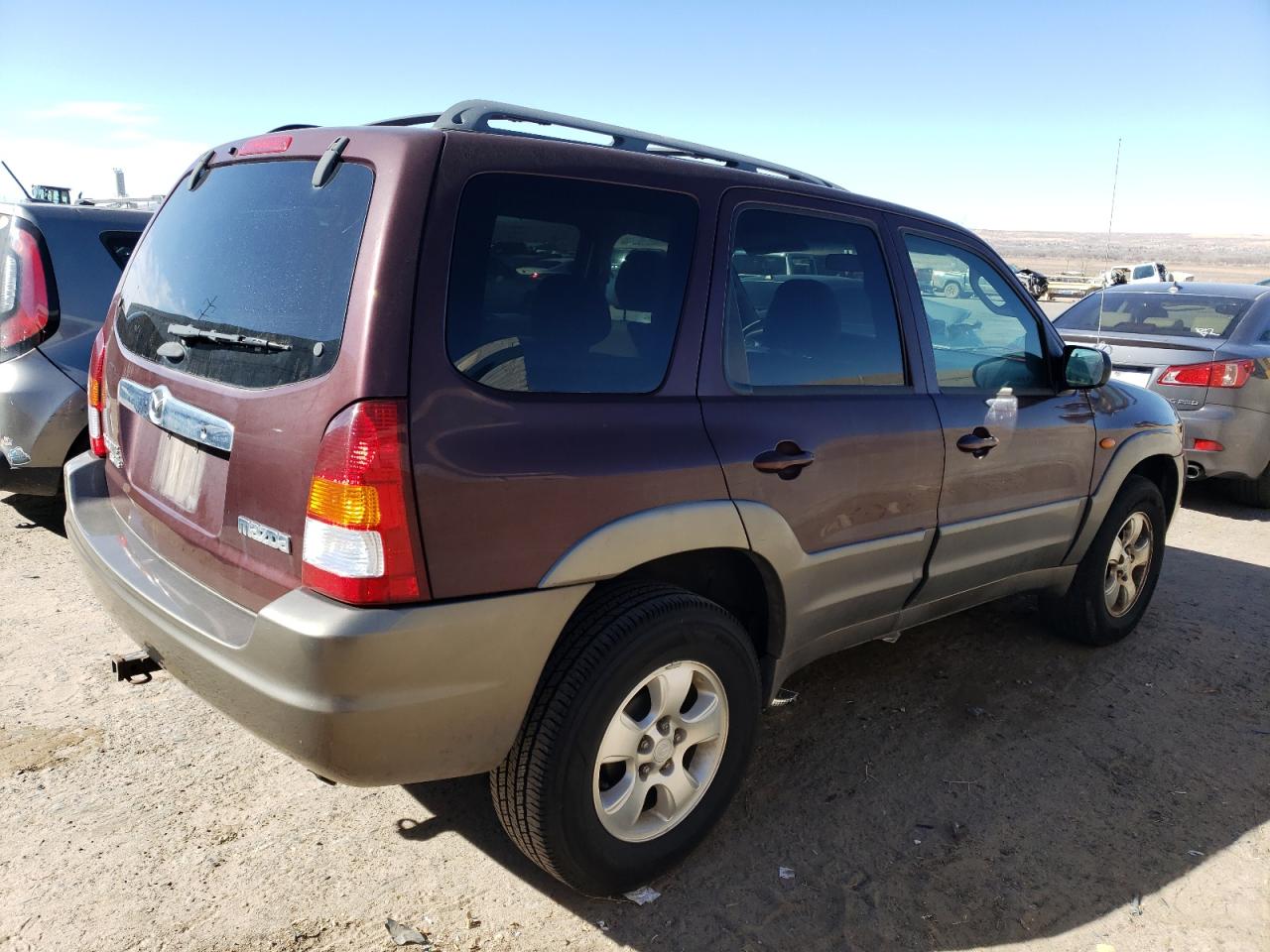 Photo 2 VIN: 4F2CU09102KM57685 - MAZDA TRIBUTE 