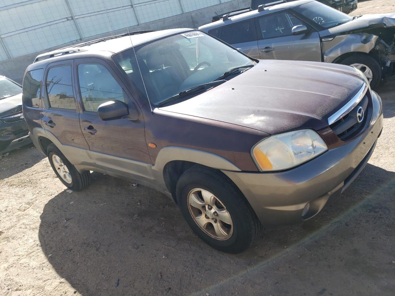 Photo 3 VIN: 4F2CU09102KM57685 - MAZDA TRIBUTE 