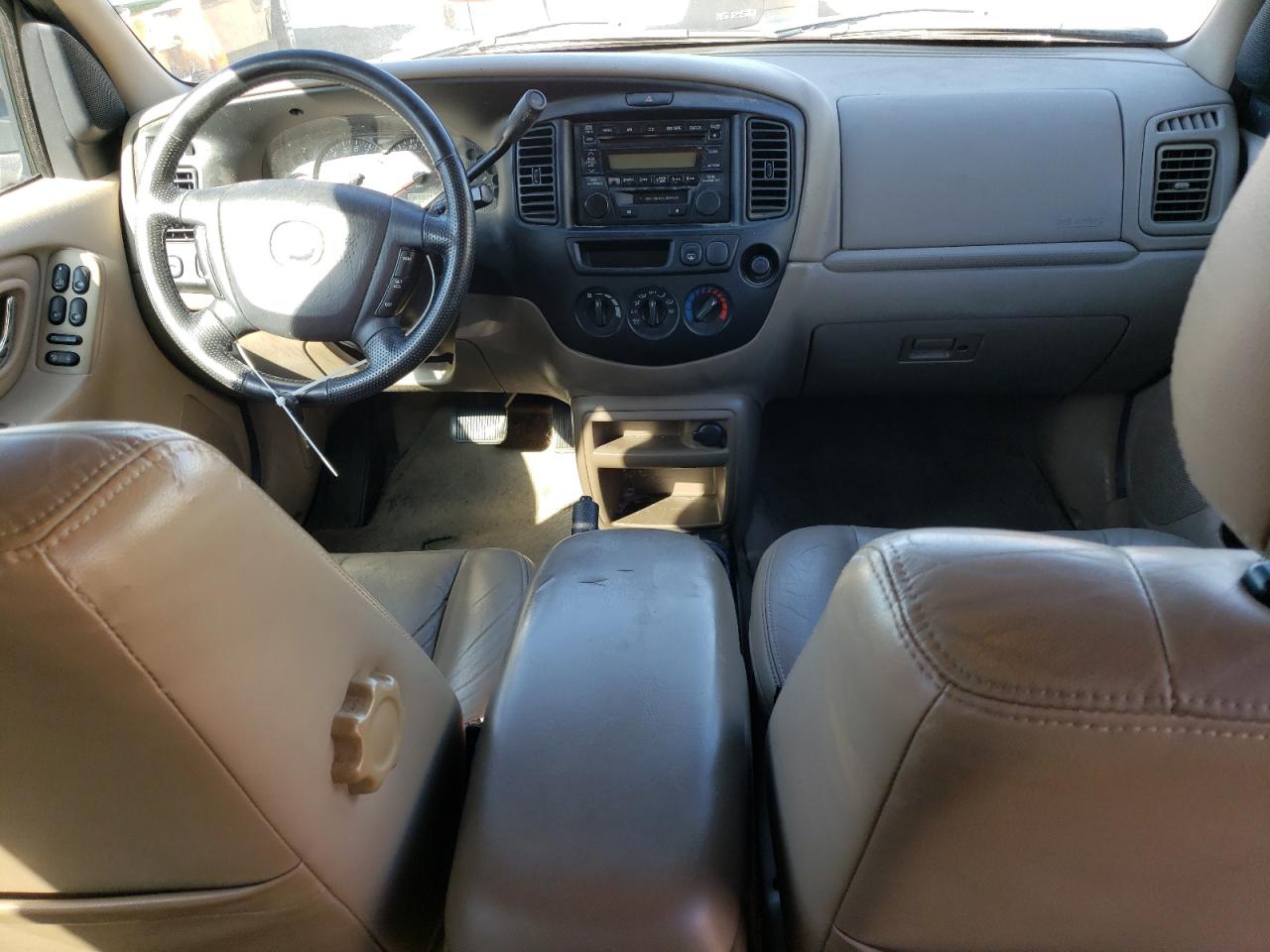 Photo 7 VIN: 4F2CU09102KM57685 - MAZDA TRIBUTE 