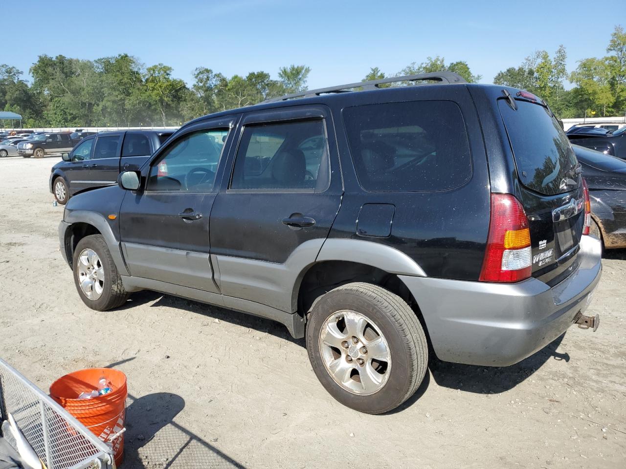 Photo 1 VIN: 4F2CU09182KM28600 - MAZDA TRIBUTE 