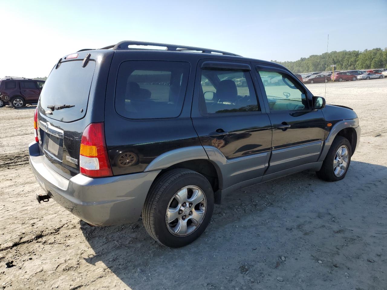 Photo 2 VIN: 4F2CU09182KM28600 - MAZDA TRIBUTE 