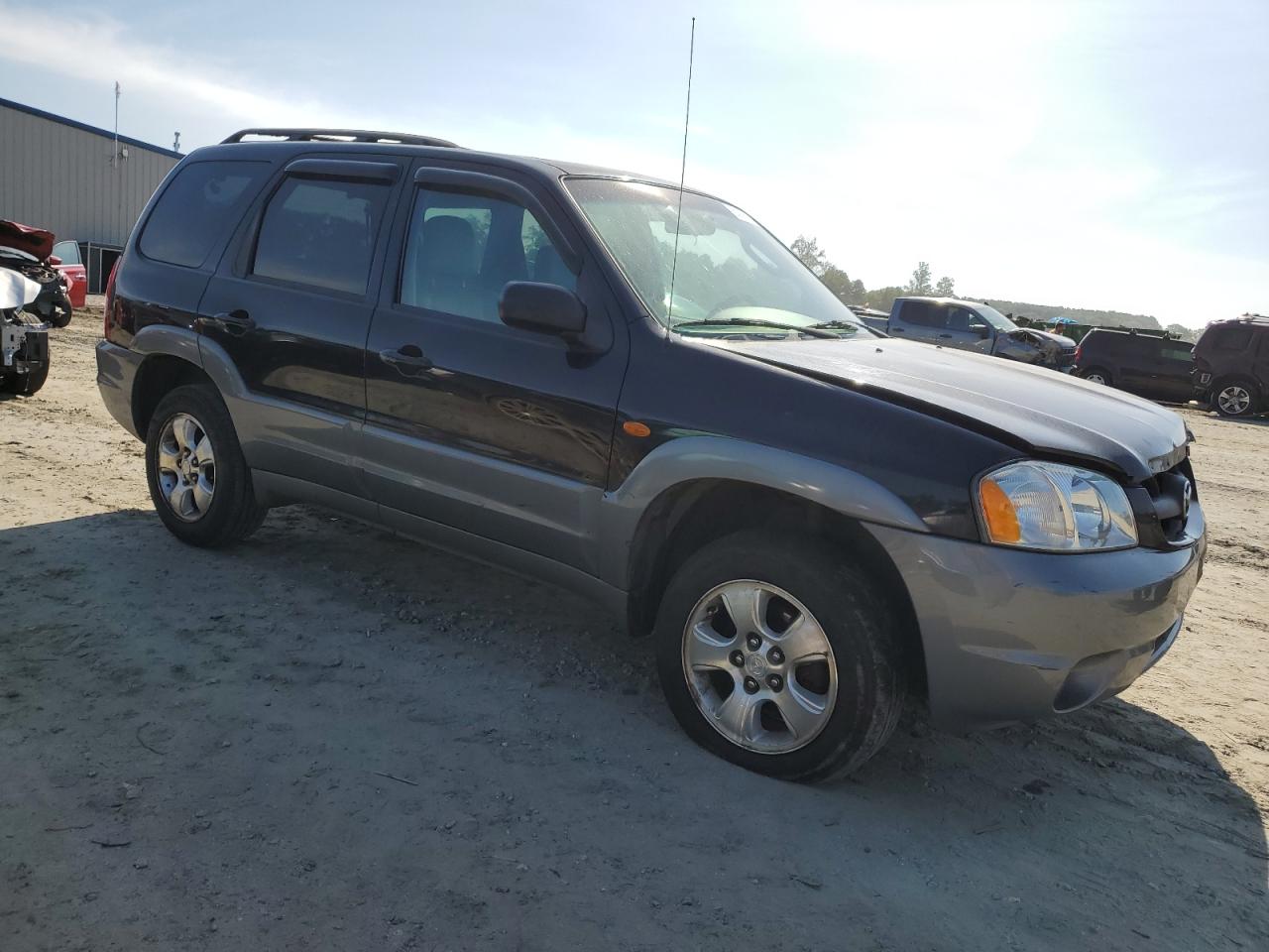 Photo 3 VIN: 4F2CU09182KM28600 - MAZDA TRIBUTE 