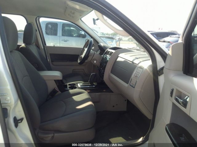 Photo 4 VIN: 4F2CY0C71BKM06777 - MAZDA TRIBUTE 